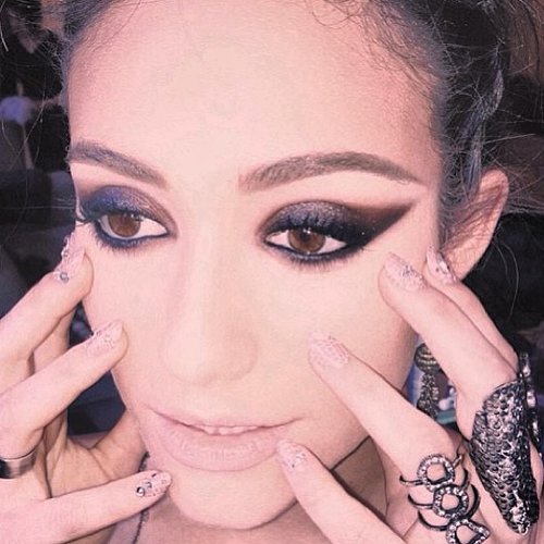 We can't get enough of Emmy Rossum's punktastic makeup and manicure.
Source: Instagram user emmyrossum
We can't get enough of Emmy Rossum's punktastic makeup and manicure.
Source: Instagram user emmyrossum