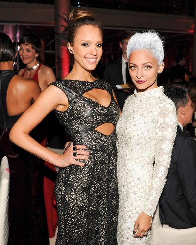 Jessica Alba caught up with good friend Nicole Richie inside the Met Gala dinner.
Source: Billy Farrell/BFANYC.com
Jessica Alba caught up with good friend Nicole Richie inside the Met Gala dinner.
Source: Billy Farrell/BFANYC.com