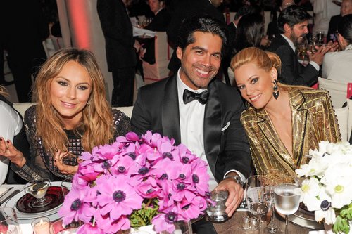 Designer Brian Atwood sat with Stacy Keibler and Elizabeth Banks at the Met Gala dinner.
Source: Billy Farrell/BFANYC.com
Designer Brian Atwood sat with Stacy Keibler and Elizabeth Banks at the Met Gala dinner.
Source: Billy Farrell/BFANYC.com
