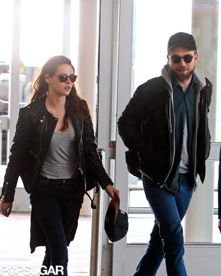 Robert Pattinson and Kristen Stewart arrived at JFK.
Robert Pattinson and Kristen Stewart arrived at JFK.