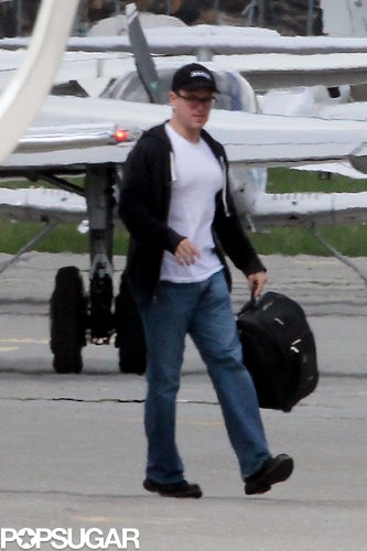Matt Damon also got on the private plane with George Clooney.
Matt Damon also got on the private plane with George Clooney.