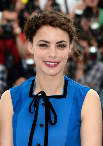 Bérénice Bejo's oversize crown braid at the Le Passé photocall at Cannes was an instant favorite.
Bérénice Bejo's oversize crown braid at the Le Passé photocall at Cannes was an instant favorite.