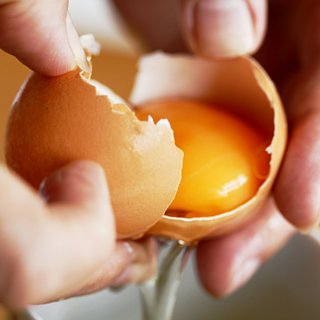 Which Is Better: Egg White & Egg Yolk Nutritional Breakdown