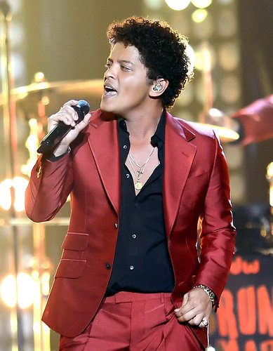 Bruno Mars performed "Treasure" at the Billboard Music Awards.
Bruno Mars performed "Treasure" at the Billboard Music Awards.