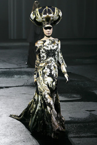 Givenchy Spring 2007 Couture Look 8 Givenchy