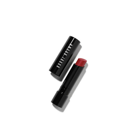 How to Stop Dry Lips When Wearing Matte Lipstick