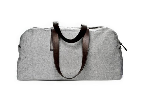 Everlane's reverse denim weekender bag ($95) will fit into a classic girl's closet seamlessly. The mix of denim and leather is especially eye-catching.
Everlane's reverse denim weekender bag ($95) will fit into a classic girl's closet seamlessly. The mix of denim and leather is especially eye-catching.