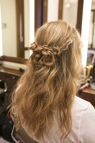 The final look is a great half-up braided hairstyle that looks far more complicated to create than it really is.
The final look is a great half-up braided hairstyle that looks far more complicated to create than it really is.