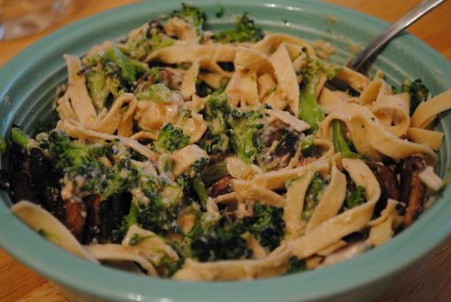 Lightened-Up Alfredo Sauce Lightened-Up Alfredo Sauce