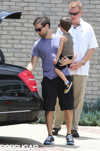 Tobey Maguire carried his son.
Tobey Maguire carried his son.