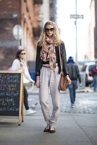 All it took was a printed scarf to liven up this classic look with a seasonal touch.
Source: Le 21ème | Adam Katz Sinding
All it took was a printed scarf to liven up this classic look with a seasonal touch.
Source: Le 21ème | Adam Katz Sinding