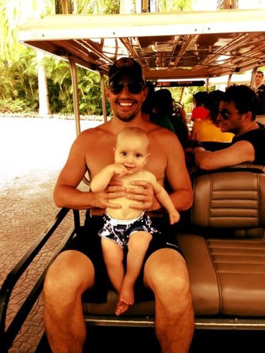 Bill Rancic enjoyed some time in the Mexican sun over Memorial Day weekend with little Duke.
Source: Twitter user GiulianaRancic
Bill Rancic enjoyed some time in the Mexican sun over Memorial Day weekend with little Duke.
Source: Twitter user GiulianaRancic