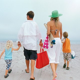 Beach Bag Packing List For Moms