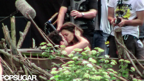 Katie Holmes Packs in a PDA-Filled Day on Set Katie Holmes Packs in a PDA-Filled Day on Set