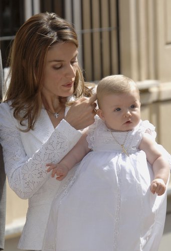 Princess Letizia of Spain presented Princess Leonor at her baptism in 2006.
Princess Letizia of Spain presented Princess Leonor at her baptism in 2006.