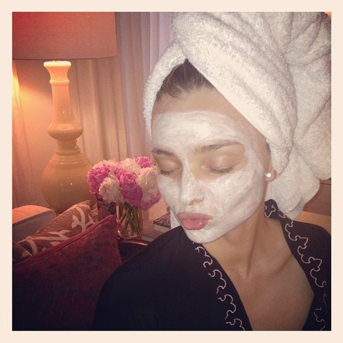 Miranda Kerr snapped a pic while indulging in an afternoon Kora Organics face mask.
Source: Instagram user mirandakerr
Miranda Kerr snapped a pic while indulging in an afternoon Kora Organics face mask.
Source: Instagram user mirandakerr