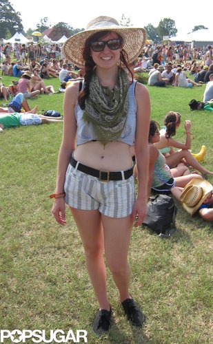 A wide-brimmed fedora and an artfully layered scarf provided Maxine with double the sun protection.
A wide-brimmed fedora and an artfully layered scarf provided Maxine with double the sun protection.