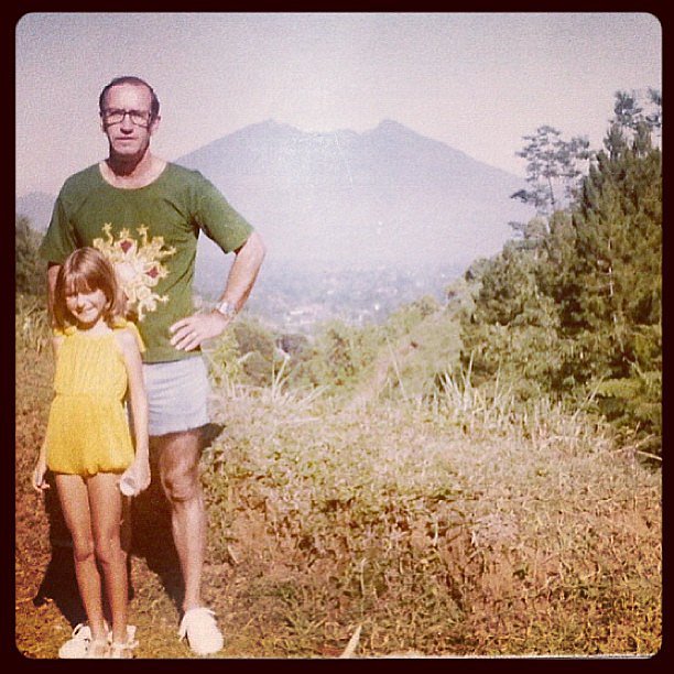 The Office star Angela Kinsey celebrated her father by posting this vintage photo from the '70s.
Source: Instagram user angelakinsey
The Office star Angela Kinsey celebrated her father by posting this vintage photo from the '70s.
Source: Instagram user angelakinsey