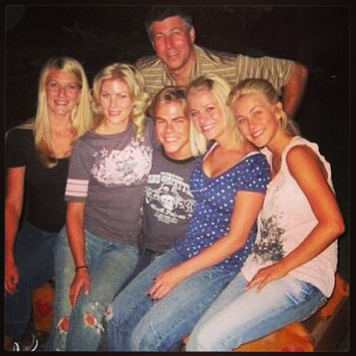 Julianne Hough shared this adorable snap of her whole family with their daddy.
Source: Instagram user juleshough
Julianne Hough shared this adorable snap of her whole family with their daddy.
Source: Instagram user juleshough