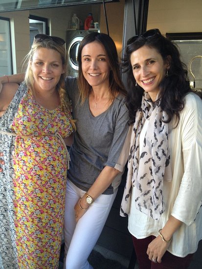 Courteney Cox shared a photo of her friends, including pregnant Busy Philipps, celebrating her birthday.
Source: Twitter user CourteneyCox
Courteney Cox shared a photo of her friends, including pregnant Busy Philipps, celebrating her birthday.
Source: Twitter user CourteneyCox