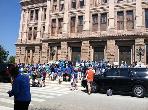 On another side of the Texas Capitol building, pro-life activists gathered.
Source: Twitter user tjoelchris
On another side of the Texas Capitol building, pro-life activists gathered.
Source: Twitter user tjoelchris