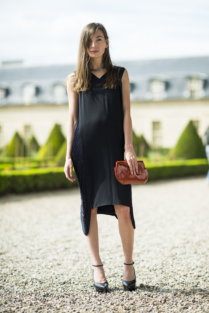 An eclectically chic approach in a fringed black dress and statement jewels.
Source: Le 21ème | Adam Katz Sinding
An eclectically chic approach in a fringed black dress and statement jewels.
Source: Le 21ème | Adam Katz Sinding