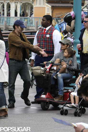 Olivier Martinez offered a helping hand to an injured Halle Berry and her daughter, Nahla Aubry, during a Disney visit in January 2012.
Olivier Martinez offered a helping hand to an injured Halle Berry and her daughter, Nahla Aubry, during a Disney visit in January 2012.