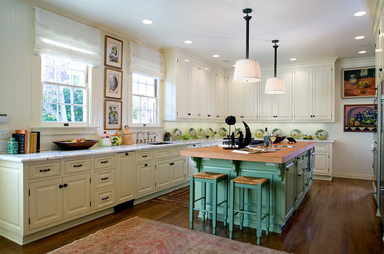 6. Add a Pop of Color 6. Add a Pop of Color