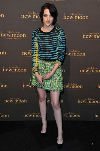 A bright Proenza Schouler pairing hit a fashion home run during a fan event for New Moon in London in November 2009.
A bright Proenza Schouler pairing hit a fashion home run during a fan event for New Moon in London in November 2009.