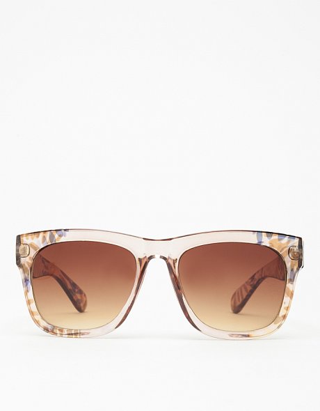 The best way to accessorize tanned Summer skin? Neutral-hued sunnies of course, like this Need Supply Co. pair ($18).
The best way to accessorize tanned Summer skin? Neutral-hued sunnies of course, like this Need Supply Co. pair ($18).