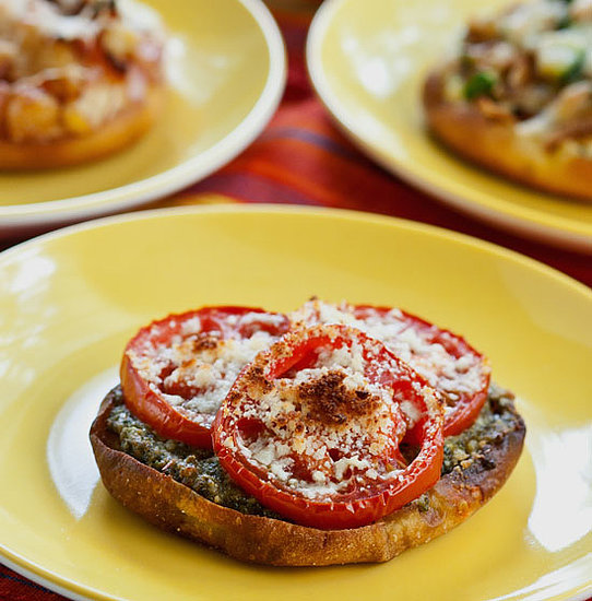 Make a Mini Pizza on an English Muffin Make a Mini Pizza on an English Muffin