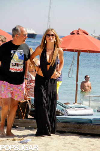Sofia Vergara Mixes It Up in Greece Sofia Vergara Mixes It Up in Greece