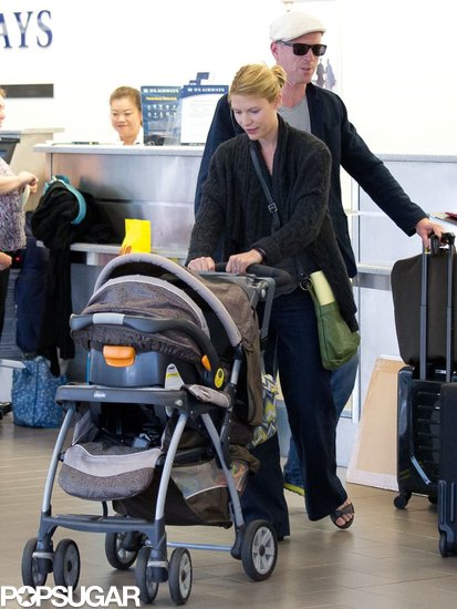 Claire Danes and Damian Lewis traveled out of LAX together.
Claire Danes and Damian Lewis traveled out of LAX together.