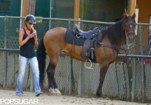 Victoria Beckham Is on a Horse! Victoria Beckham Is on a Horse!