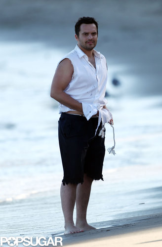 Zooey Deschanel and Jake Johnson Bring Beach Drama to the New Girl Set Zooey Deschanel and Jake Johnson Bring Beach Drama to the New Girl Set