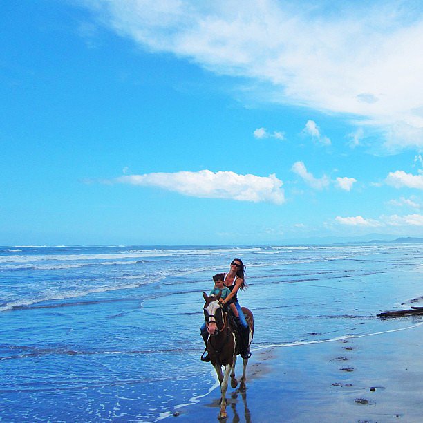 Gisele Bündchen went horseback riding on the beach with her son, Benjamin Brady.
Source: Instagram user giseleofficial
Gisele Bündchen went horseback riding on the beach with her son, Benjamin Brady.
Source: Instagram user giseleofficial