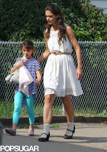 Katie Holmes Is a Dancing Machine on Set! Katie Holmes Is a Dancing Machine on Set!