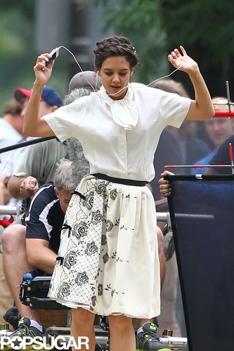 Katie Holmes Is a Dancing Machine on Set! Katie Holmes Is a Dancing Machine on Set!