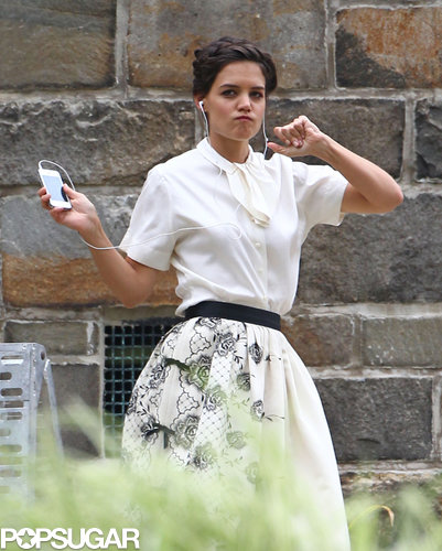 Katie Holmes Is a Dancing Machine on Set! Katie Holmes Is a Dancing Machine on Set!