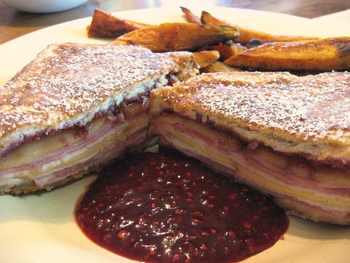 Would you try a deep-fried Monte Cristo sandwich? Would you try a deep-fried Monte Cristo sandwich?