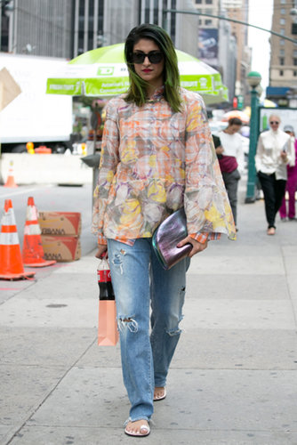 We're totally jealous of Preetma Singh's comfy-cool look.
We're totally jealous of Preetma Singh's comfy-cool look.