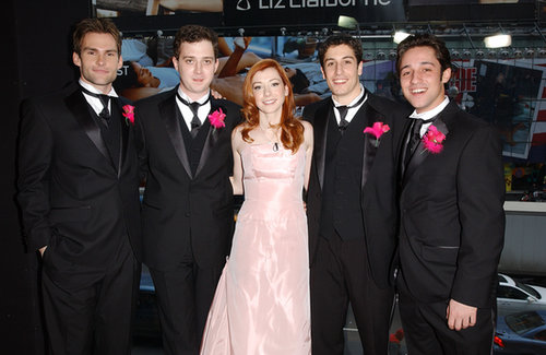 The American Wedding cast suited up for the Valentine's Day TRL episode in 2003.
The American Wedding cast suited up for the Valentine's Day TRL episode in 2003.