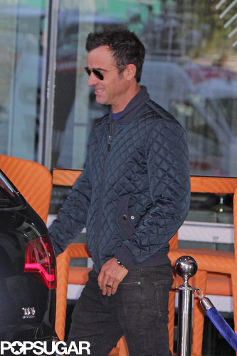 Jennifer Aniston and Justin Theroux Couple Up in Canada Jennifer Aniston and Justin Theroux Couple Up in Canada