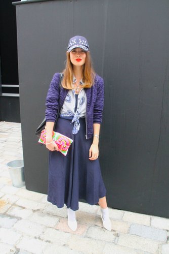 Sporty and sweet with a baseball cap, red lip, and pumps and socks.
Source: Hannah Freeman
Sporty and sweet with a baseball cap, red lip, and pumps and socks.
Source: Hannah Freeman