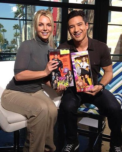 Britney Spears and Mario Lopez traded dolls during an Extra interview.
Source: Twitter user MarioLopezExtra
Britney Spears and Mario Lopez traded dolls during an Extra interview.
Source: Twitter user MarioLopezExtra