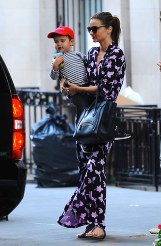 Miranda Kerr got print happy in a Diane von Furstenberg maxi dress and her black Céline bag in NYC.
Miranda Kerr got print happy in a Diane von Furstenberg maxi dress and her black Céline bag in NYC.