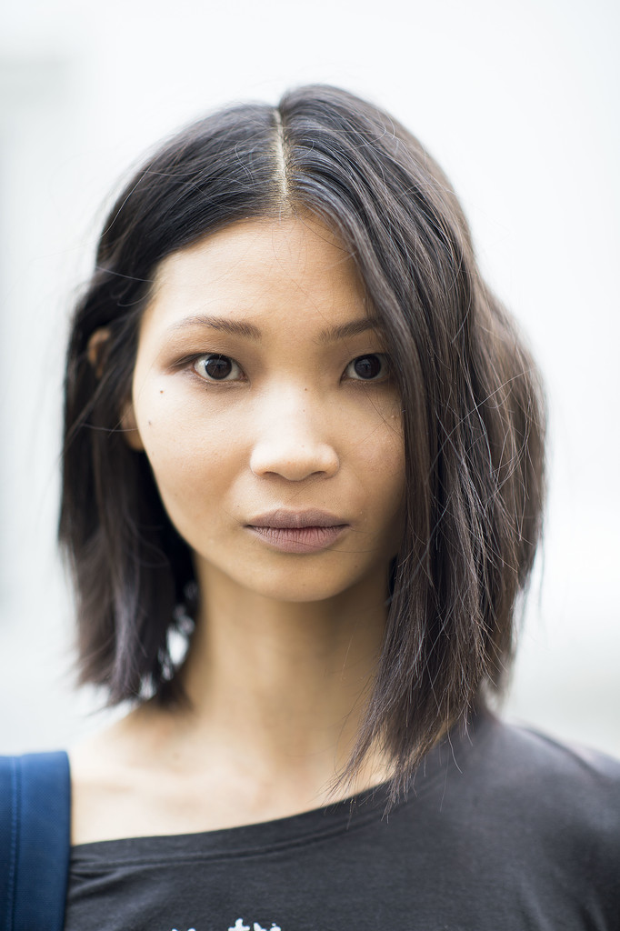 This girl's asymmetrical lob is on trend for Fall.
Source: Le 21ème | Adam Katz Sinding
This girl's asymmetrical lob is on trend for Fall.
Source: Le 21ème | Adam Katz Sinding