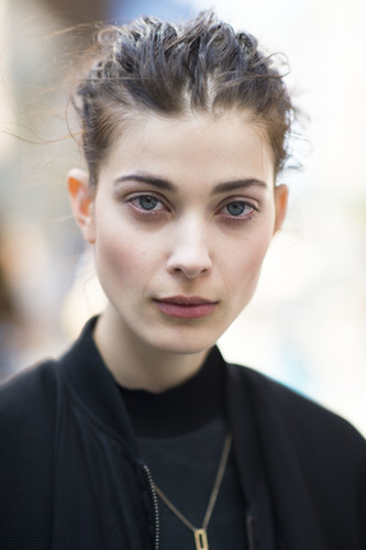 Sometimes, a totally textured ponytail is all you need to made a statement.
Source: Le 21ème | Adam Katz Sinding
Sometimes, a totally textured ponytail is all you need to made a statement.
Source: Le 21ème | Adam Katz Sinding