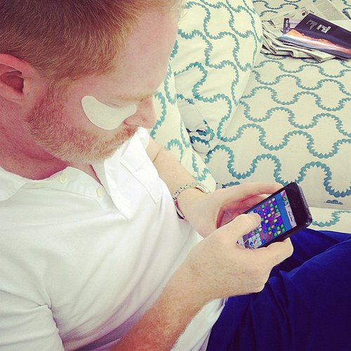 Even Modern Family's Jesse Tyler prepped for the Emmys with an under-eye mask.
Source: Instagram user justinmikita
Even Modern Family's Jesse Tyler prepped for the Emmys with an under-eye mask.
Source: Instagram user justinmikita