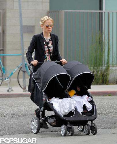 Anna Paquin took her twins, Charlie and Poppy Moyer, out for a stroll in LA.
Anna Paquin took her twins, Charlie and Poppy Moyer, out for a stroll in LA.